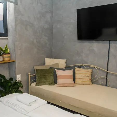 Sa 24 住宿加早餐酒店 地拉那