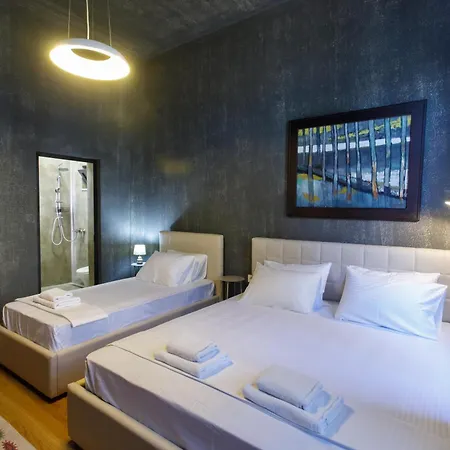 住宿加早餐酒店 Sa 24 地拉那