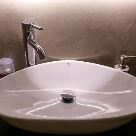 Sa 24 Bed & Breakfast Tirana